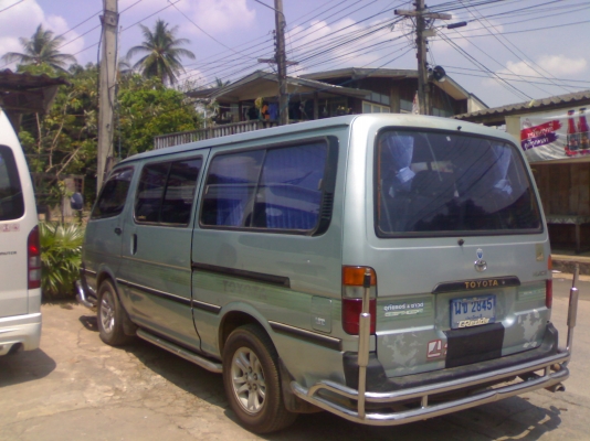 ขายรถตู้หัวจรวด ปี94 เครื่อง2500 สภาพสวยๆคับลดได้160000เอาไปเลยคับ