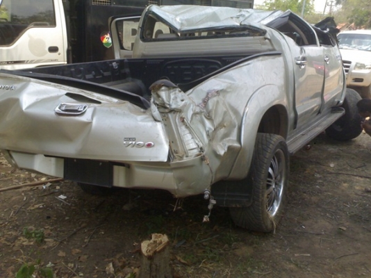 ซากรถฝากขาย โตโยต้า วีโก้ พีรันเนอร์ 4 ประตู