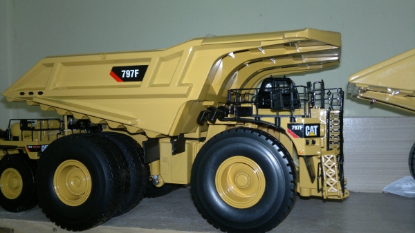 รถcatterpillar มีหลายแบบคับ จัดมาให้ชมกันเลยคับ รถcatterpillar มีหลายแบบคับ จัดมาให้ชมกันเลยคับ