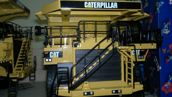 รถcatterpillar มีหลายแบบคับ จัดมาให้ชมกันเลยคับ รถcatterpillar มีหลายแบบคับ จัดมาให้ชมกันเลยคับ