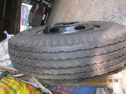 เจ้าของอยากขายมากๆๆลดเหลือ6500 ยางอะไหล่BRIDGESTONE8.25-16 พร้อมกระทะล้อยางในของห้างใหม่ๆๆ