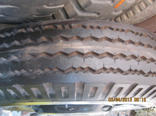 เจ้าของอยากขายมากๆๆลดเหลือ6500 ยางอะไหล่BRIDGESTONE8.25-16 พร้อมกระทะล้อยางในของห้างใหม่ๆๆ