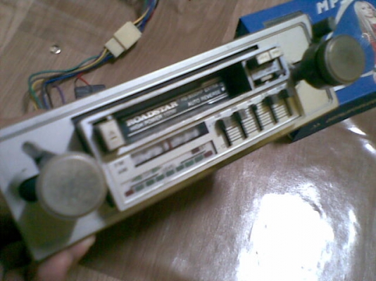 ขายวิทยุเทป วินเทจ ยีห้อ roadstar rs-9000hp extra auto reverse ราคา 1300 บาท