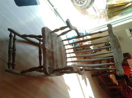 ขอ ขาย-เก้า อี้ โยก โบรานไม้สัก ราคา 3200 โทร0985849113