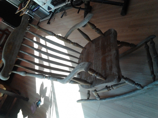 ขอ ขาย-เก้า อี้ โยก โบรานไม้สัก ราคา 3200 โทร0985849113