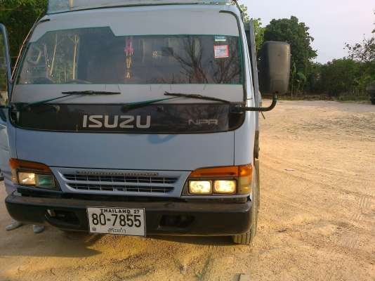 ขาย NPR 120  ฝาขาว ปี 43  ช่วงล่างใหญ่  F-หน้า  F - หลัง