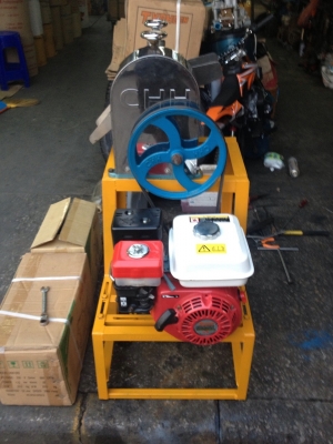 อาชีพเสริมหน้าร้อน รายได้ดีครับ เครื่องคั้นน้ำอ้อยมือสอง +เครื่องยนต์