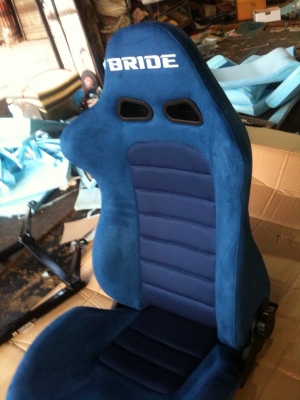 ขายเบาะแท้นำเข้ามาเองขายถูกครับ กำมะหยี่ แท้ JAPAN