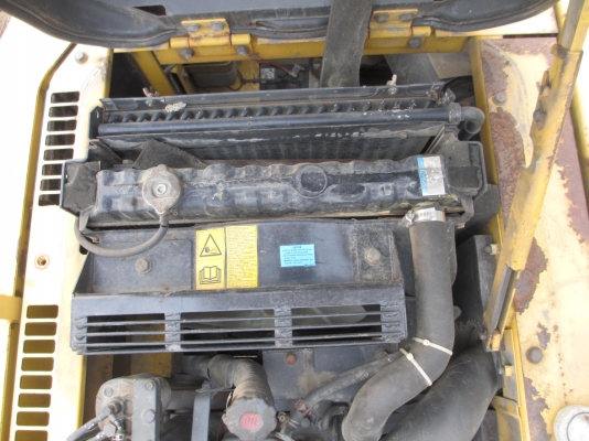 สภาพ 95 \% KOMATSU PC130-6  เก่านอก เอวแน่น ปั็มแรง สภาพพร้อมใช้ สุดๆเอาไปแบ่งกันใช้ได้เลยครับ  แทรกกว้าง เดินไว