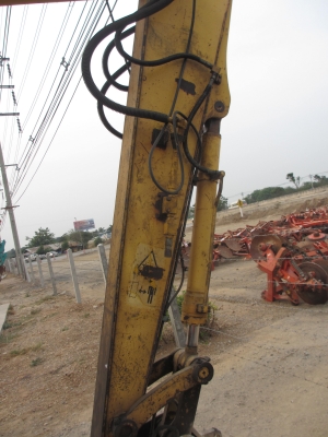 สภาพ 95 \% KOMATSU PC130-6  เก่านอก เอวแน่น ปั็มแรง สภาพพร้อมใช้ สุดๆเอาไปแบ่งกันใช้ได้เลยครับ  แทรกกว้าง เดินไว