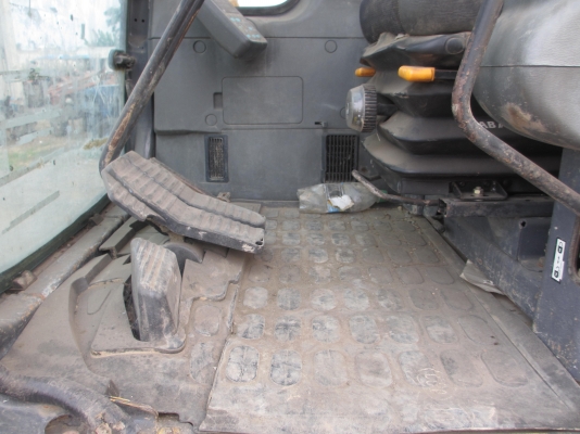 สภาพ 95 \% KOMATSU PC130-6  เก่านอก เอวแน่น ปั็มแรง สภาพพร้อมใช้ สุดๆเอาไปแบ่งกันใช้ได้เลยครับ  แทรกกว้าง เดินไว