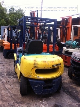 ขาย รถโฟล์คลิฟท์ KOMATSU รุ่น FD25-12C