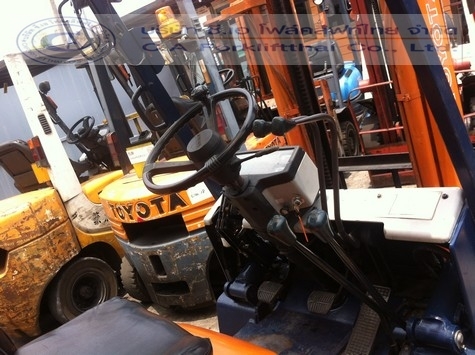 ขายรถ โฟล์คลิฟท์ TOYOTA รุ่น 5-FG15