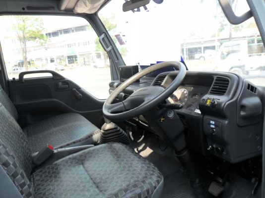 Isuzu NKR ปี 51,130 แรง