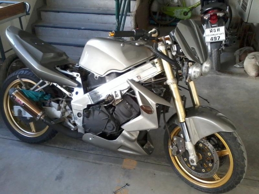 รับสงกราน ขาย ZX 250 แต่งแนวBUELLหล่อๆ 43000