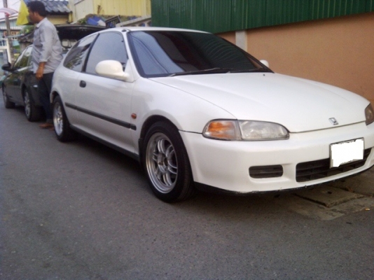 ขาย civic 3 Dr สีขาว ปี95 ออโต้ หัวฉีด ดิส4ล้อ ไม่แก๊ส สด140,000