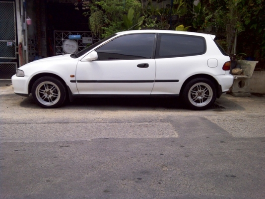 ขาย civic 3 Dr สีขาว ปี95 ออโต้ หัวฉีด ดิส4ล้อ ไม่แก๊ส สด140,000