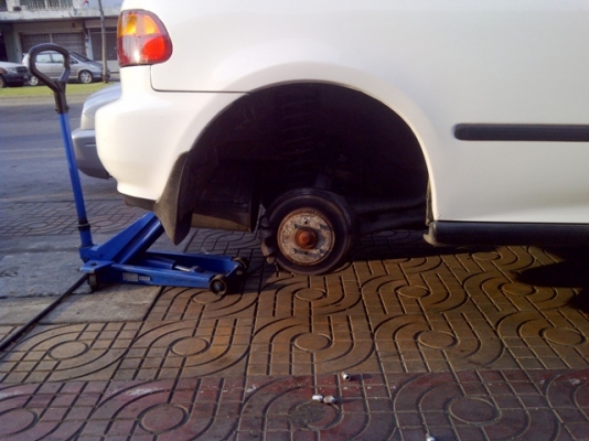 ขาย civic 3 Dr สีขาว ปี95 ออโต้ หัวฉีด ดิส4ล้อ ไม่แก๊ส สด140,000