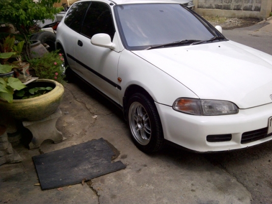 ขาย civic 3 Dr สีขาว ปี95 ออโต้ หัวฉีด ดิส4ล้อ ไม่แก๊ส สด140,000
