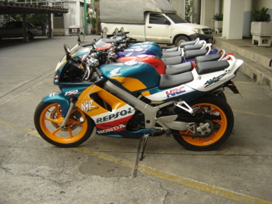 ขายด่วน NSR 150 SP PROARM 100\%  สวยมาก ทำสีใหม่ทั้งคัน 35000 บาท มีสี แดงขาว และ สีเขียวส้ม  สินค้า มีจำนวน จำกัด