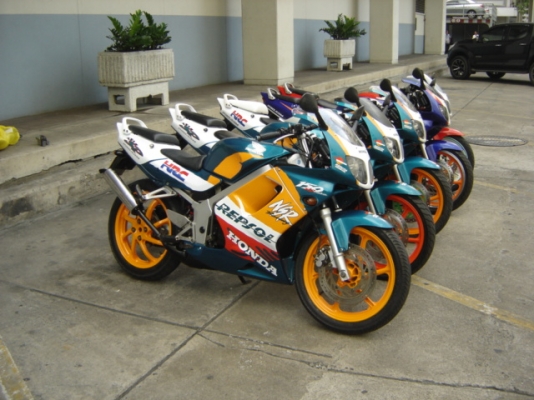 ขายด่วน NSR 150 SP PROARM 100\%  สวยมาก ทำสีใหม่ทั้งคัน 35000 บาท มีสี แดงขาว และ สีเขียวส้ม  สินค้า มีจำนวน จำกัด