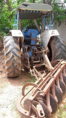 ขาย 240,000บาท รถไถ เพลาเดียว FORD 6600เสื้อลาย ) เครื่องดี เกียร์ดี หางไม่ตก (ใบมีดหน้า -หาง 7) เอกสารเล่มทะเบียน ภาษีไม่ขาด  รถอยู่  จ.ร้อยเอ็ด  โทร 093-3376797 อ๊อฟ 101 ไอดีไลน์ ja5657