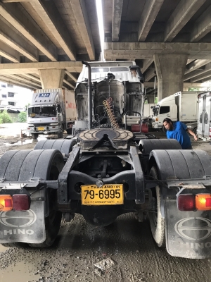 หัวลาก HINO รุ่น FM1JKNA 245 แรงม้า ปีจดทะเบียน 2546พร้อมหาง รุ่น VHT-TST1250M ปีจดทะเบียน 2546