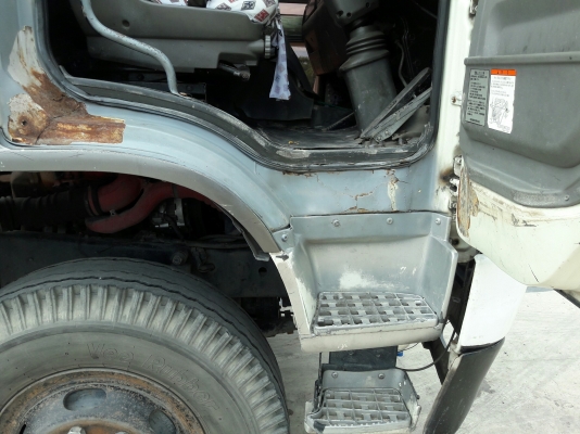 หัวลาก HINO รุ่น FM1JKNA 245 แรงม้า ปีจดทะเบียน 2546พร้อมหาง รุ่น VHT-TST1250M ปีจดทะเบียน 2546