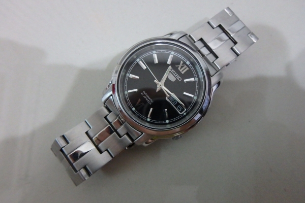 นาฬิกา Seiko Auto ระบบออโต้ หลังเปลือย ชาย เรือนเงิน สภาพใหม่ เดินปกติ ส่งฟรี