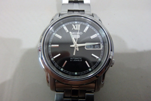 นาฬิกา Seiko Auto ระบบออโต้ หลังเปลือย ชาย เรือนเงิน สภาพใหม่ เดินปกติ ส่งฟรี