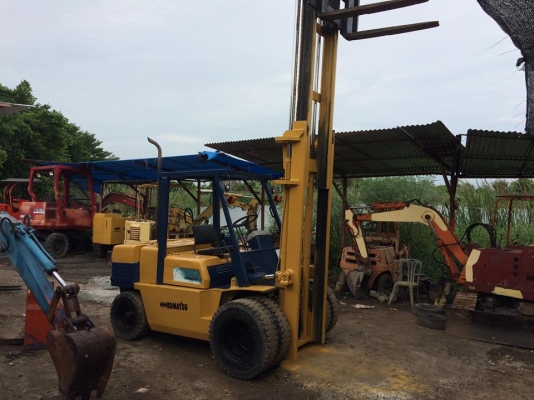 Komutsu-5 ดีเซล 4 ตัน สภาพดีพร้อมใช้