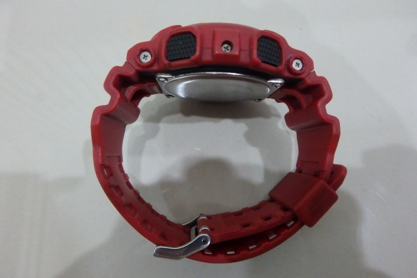CASIO G-shock รุ่น GA-100B สีแดง ของแท้ สภาพใหม่ มีกล่อง ส่งฟรี