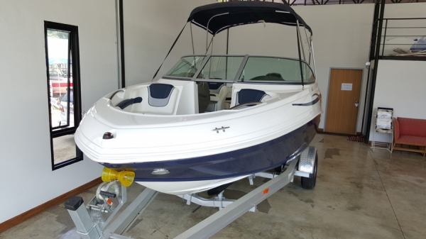 ขายเรือใหม่ป้ายแดง Rinker196 ขายเรือใหม่ป้ายแดง Rinker196