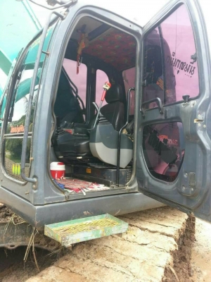 ขายด่วน KOBELCO SK200 MART 8 SUPER X 9xxxกว่าชั่วโมง เครื่องปั้มดีเยี่ยม ระบบสมบูรณ์ ไฟฟ้าเต็ม เอวแน่น ช่วงล่างสวยพร้อมใช้งาน เอกสารใบแจ้งจำหน่าย สนใจสอบถาม 093-0764943  088-3223272