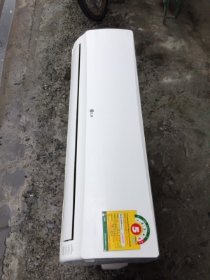**** ขายแอร์ LG 12500 BTU สภาพสวย ****