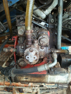 ขายรถเกี่ยวข้าวรองกระสอบ เครื่องอีซูซุ6HE1 195ปั๊ม22ติดใช้งานได้