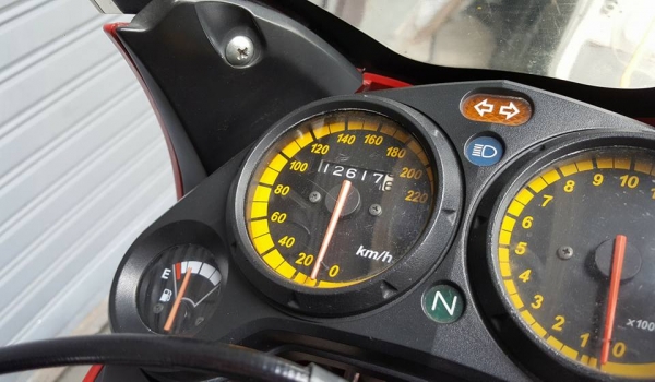 ขอนุญาตขาย HONDA CBR 150R รุ่นสุดท้าย ลายไฟ วิ่งน้อย 1X,XXX KM ฟรีค่าโอน