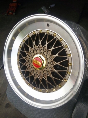 ลดราคา ล้อใหม่ BBS ขอบ17 กว้าง 8 ใส่รถ 5 รู 100 และ 114 ราคา 12500 บาท