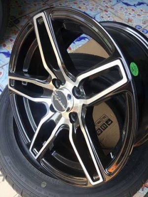 แม็กใหม่ สีดำหน้าเงา ขอบ 15 กว้าง 7 ราคา 7900 บาท แม็กใหม่ สีดำหน้าเงา ขอบ 15 กว้าง 7 ราคา 7900 บาท