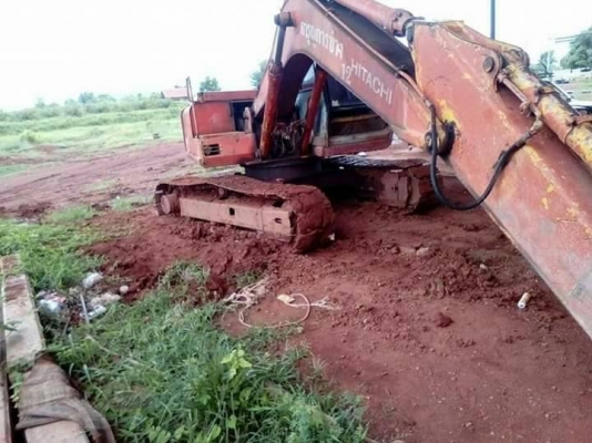 ขายแบ็คโฮHITACHI EX120-1 เครื่องปั้มดี ช่วงล่างดีอยู่จ.เลย ราคา330,000บ. สนใจ 08356101591 หรือ 0903494058