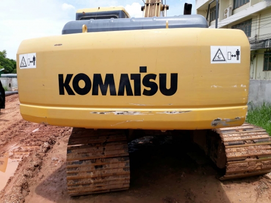 ขาย 1,250,000 KOMATSU PC200-7 ทำงาน 10,643 ชม . เครื่องดี ปั้มแรง โช่หนา เอวแน่น ไฟฟ้าครบ แอร์เย็น เอกสารอินสอยท์  รถอยู่ จ.ขอนแก่น 090-772-3710 090-772-3708