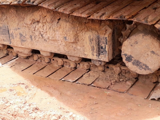 ขาย 1,250,000 KOMATSU PC200-7 ทำงาน 10,643 ชม . เครื่องดี ปั้มแรง โช่หนา เอวแน่น ไฟฟ้าครบ แอร์เย็น เอกสารอินสอยท์  รถอยู่ จ.ขอนแก่น 090-772-3710 090-772-3708