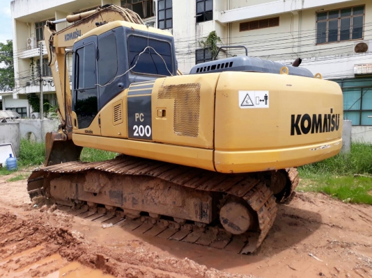 ขาย 1,250,000 KOMATSU PC200-7 ทำงาน 10,643 ชม . เครื่องดี ปั้มแรง โช่หนา เอวแน่น ไฟฟ้าครบ แอร์เย็น เอกสารอินสอยท์  รถอยู่ จ.ขอนแก่น 090-772-3710 090-772-3708