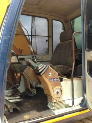 ขาย 675,000 บาท KOBELCO SK120 Mark 3 เครื่องดี ปั้มแรง โช่หนา เอวแน่น ไฟฟ้าครบ เเอร์เย็น เอกสารเล่มทะเบียน รถอยู่ จ.นครราชสีมา  090-772-3710 090-772-3708