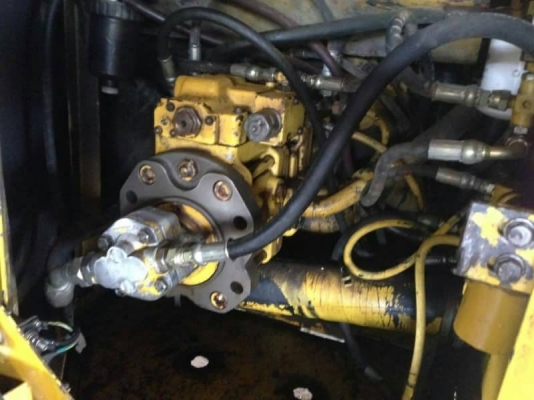 ขาย 675,000 บาท KOBELCO SK120 Mark 3 เครื่องดี ปั้มแรง โช่หนา เอวแน่น ไฟฟ้าครบ เเอร์เย็น เอกสารเล่มทะเบียน รถอยู่ จ.นครราชสีมา  090-772-3710 090-772-3708