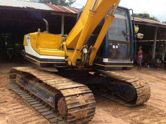 ขาย 675,000 บาท KOBELCO SK120 Mark 3 เครื่องดี ปั้มแรง โช่หนา เอวแน่น ไฟฟ้าครบ เเอร์เย็น เอกสารเล่มทะเบียน รถอยู่ จ.นครราชสีมา  090-772-3710 090-772-3708