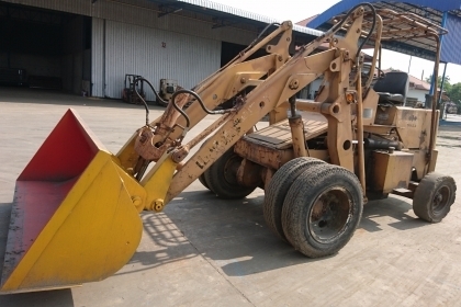 ขายรถตักล้อยาง KOMATSU SD23-2 (สภาพดี) ขายรถตักล้อยาง KOMATSU SD23-2 (สภาพดี)