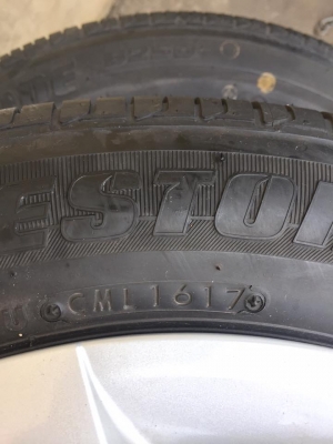 ขายยาง BRIDGESTONE B250 175-65-15 ปี17 สภาพป้ายแดง ตุ่มอยู่ทุกเส้น ชุดละ 5,500 บาท