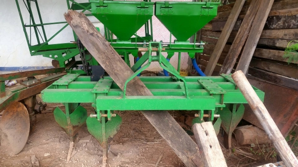 รับทำลิปเปอร์ฝังปุ๋ย