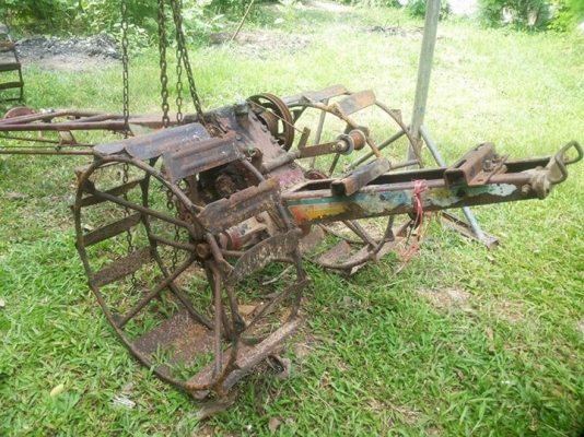 ขายตามสภาพ โครงรถไถ มีเกียร์ 123 เดินหน้าถอยหลังได้